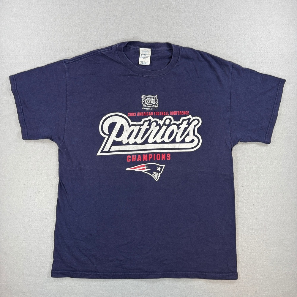 New England Patriots T-Shirt Men Large Navy Super Bowl Football NFL USA 2003 Y2K